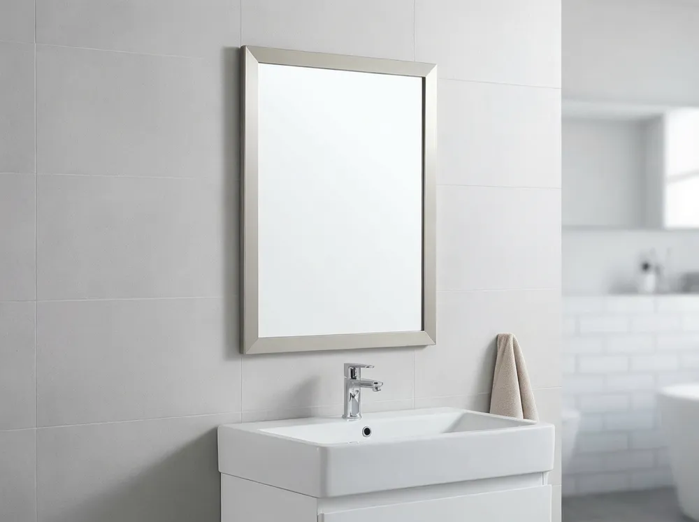 Bathroom decor mirror with copper-free silvering and moisture-resistant frame